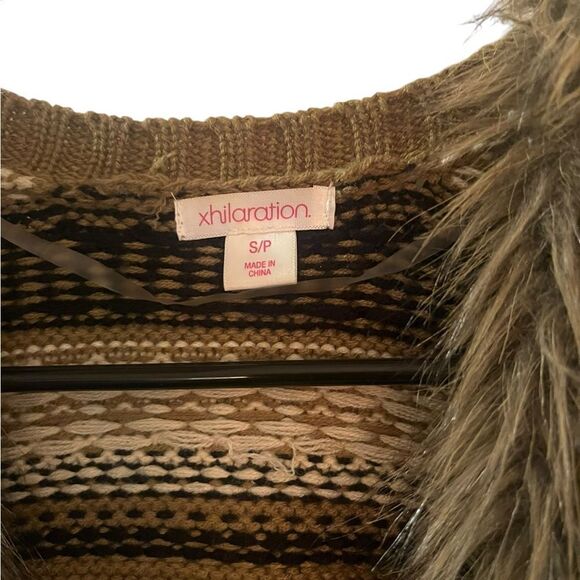 Xhilaration fussy vest - Picture 3 of 5